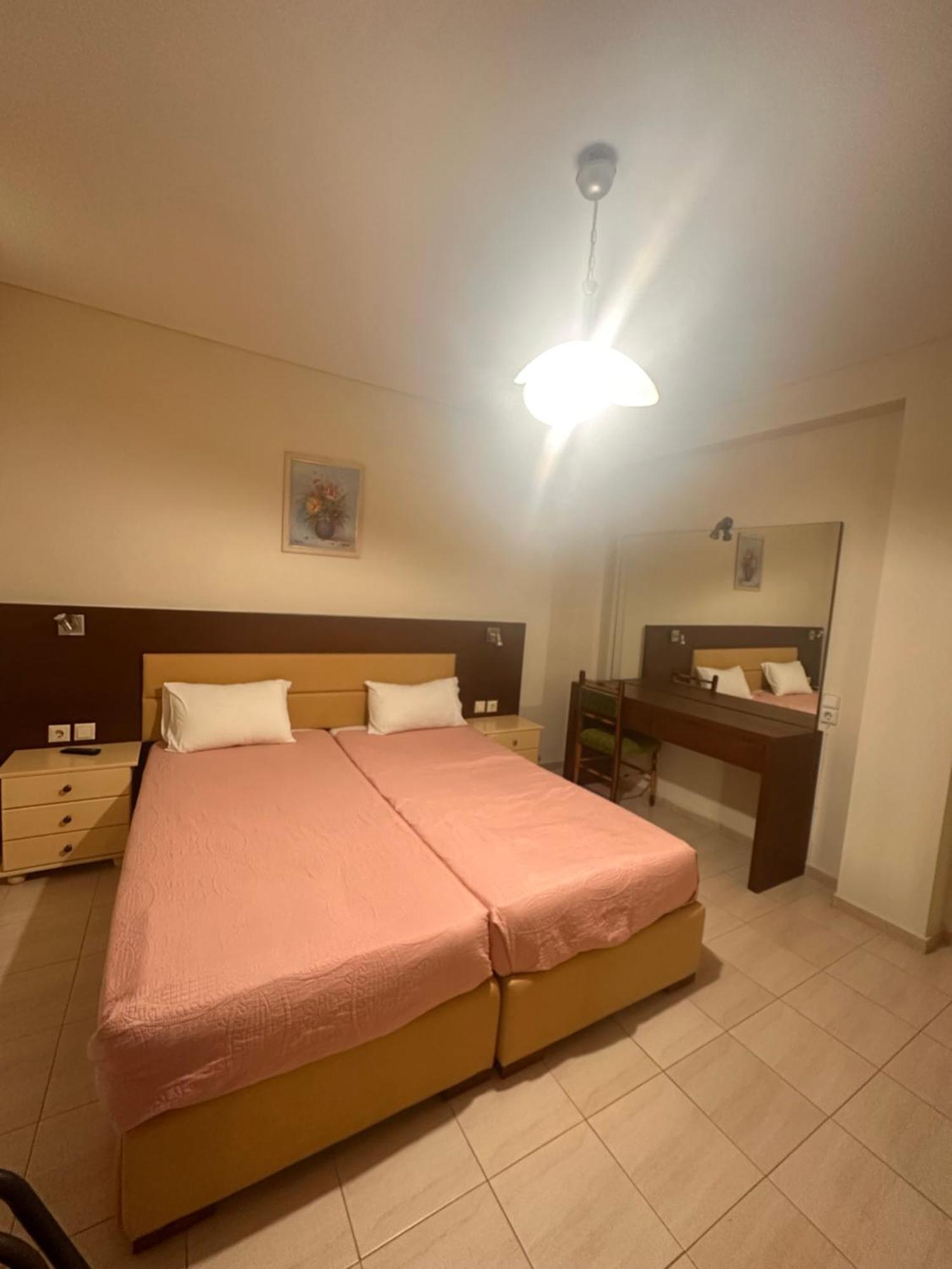 Ta Kalamakia Apartments Vatera Extérieur photo